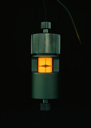 パイロンの購入は道路保安資材市場